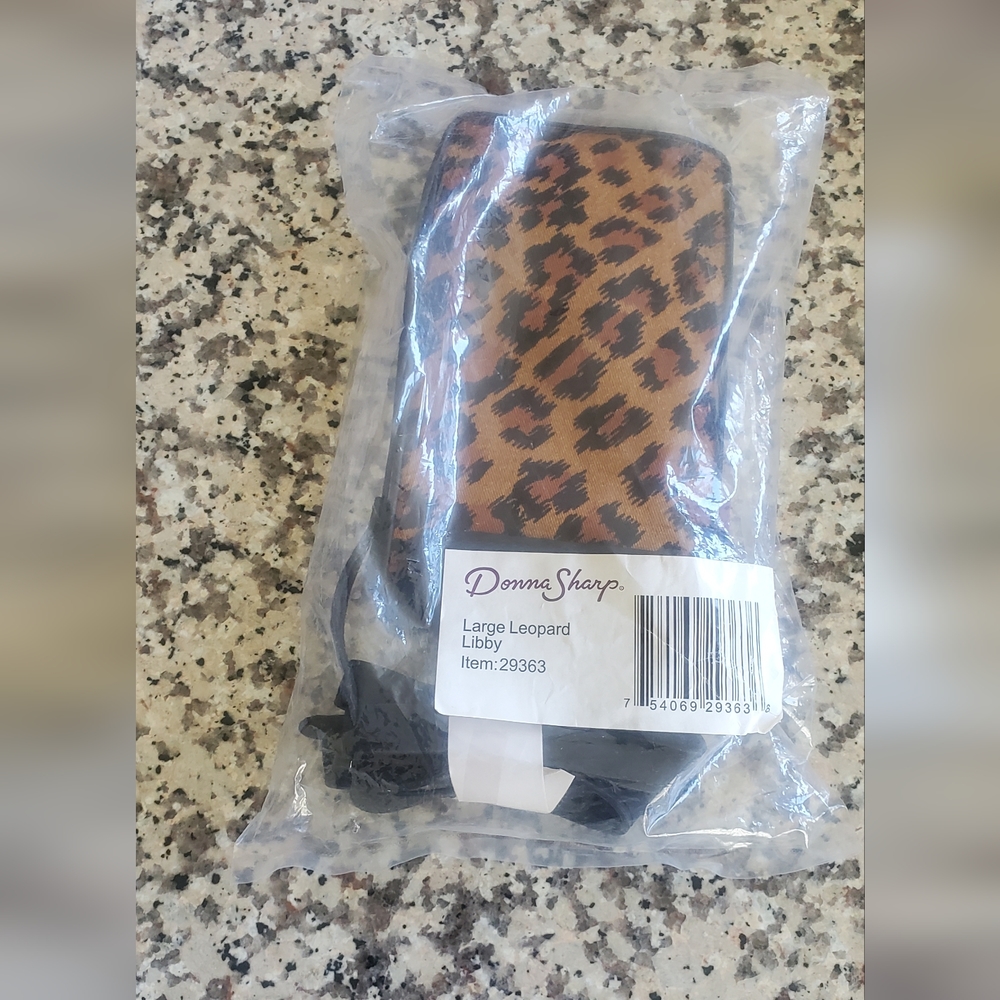 Donna Sharp Cell Phone Pouch